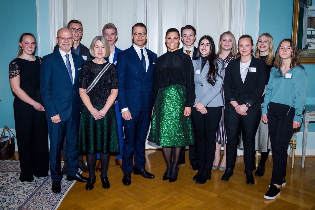 Prins Daniel och Prinsessan Victoria med UF-företag