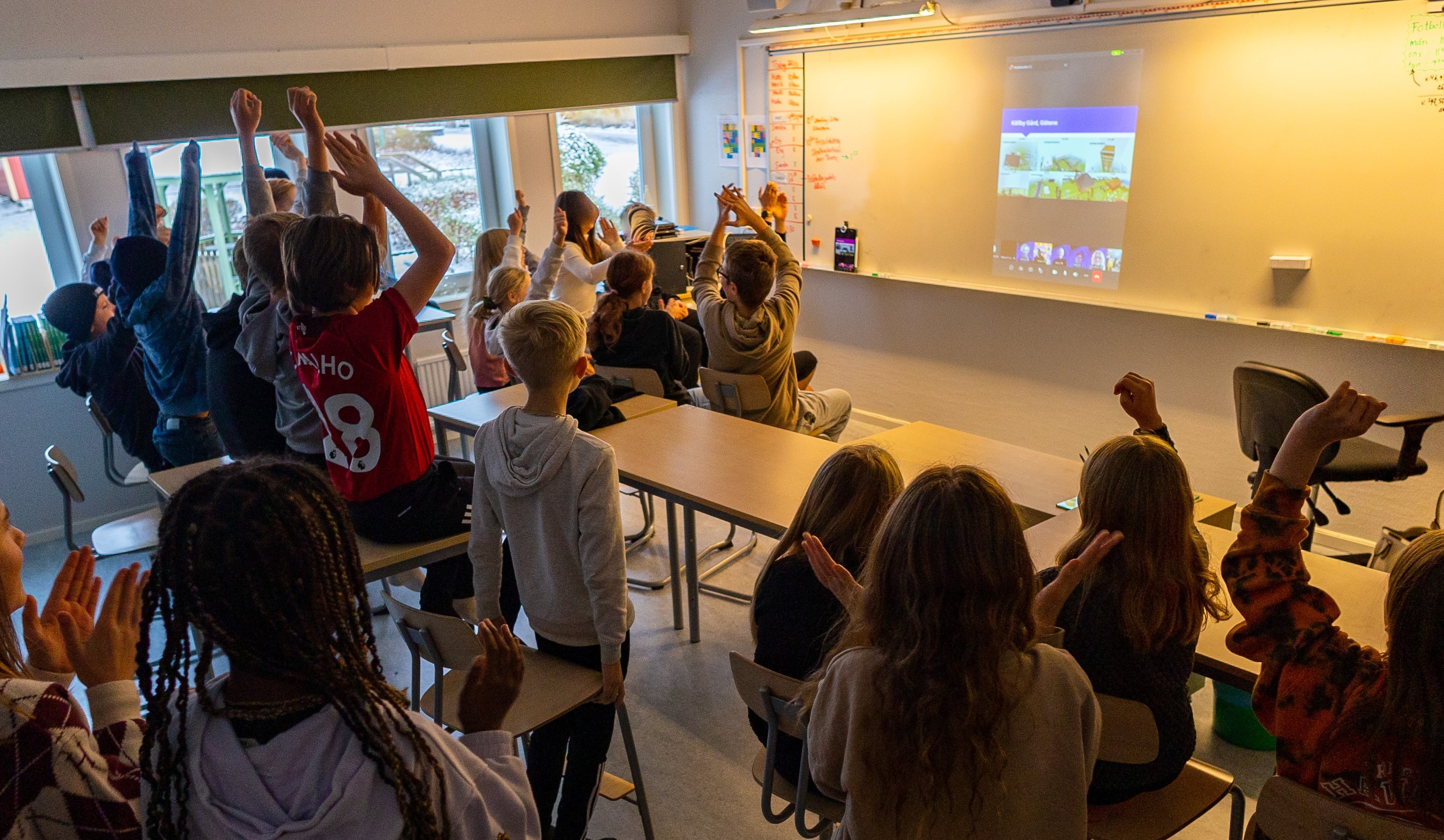 Eleverna på Källby gård jublar över vinsten - Foto och film: läraren Christoffer Mattsson